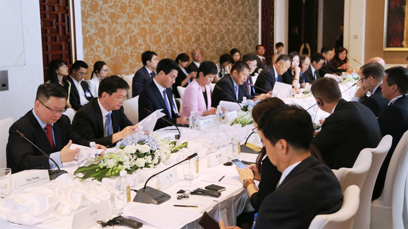 罗艳董事长_二十不惑罗艳(3)