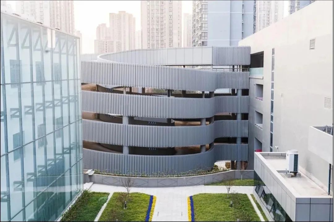 http://10.1.1.217/info/infoMss1.nsf/0/A5FAB2EACD521BD848258AB300318E3D/$file/陕西西安凤城一路停车场项目.jpg